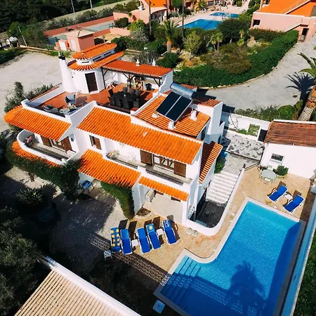 Fawlty Towers Villa Luz