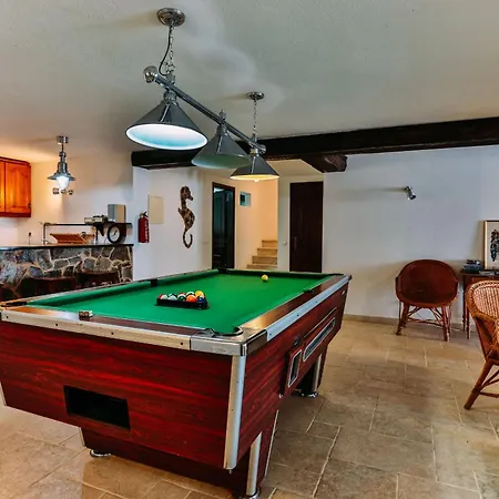 Fawlty Towers Villa *